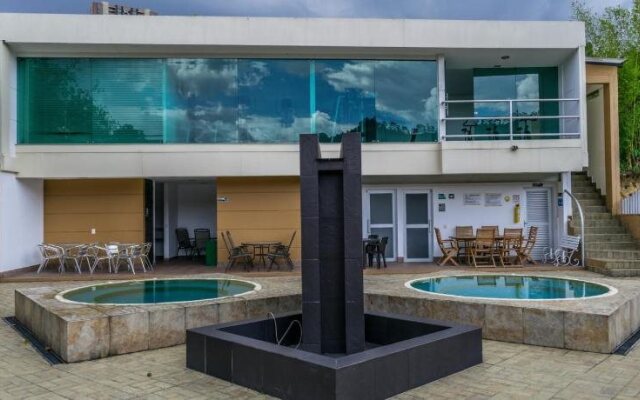 Hotel y Centro de Convenciones La Extremadura
