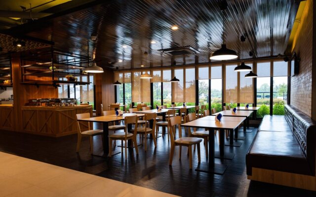 S.22 Hotel Suratthani