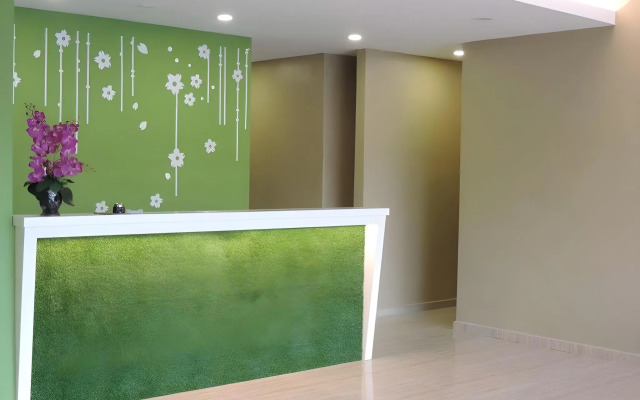 Golden Leaf Boutique Hotel