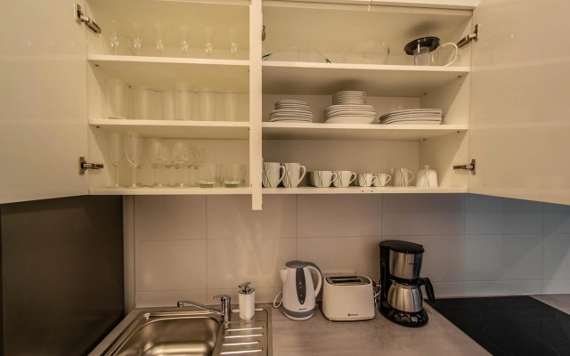 Ruterra Apartments by Cathedral