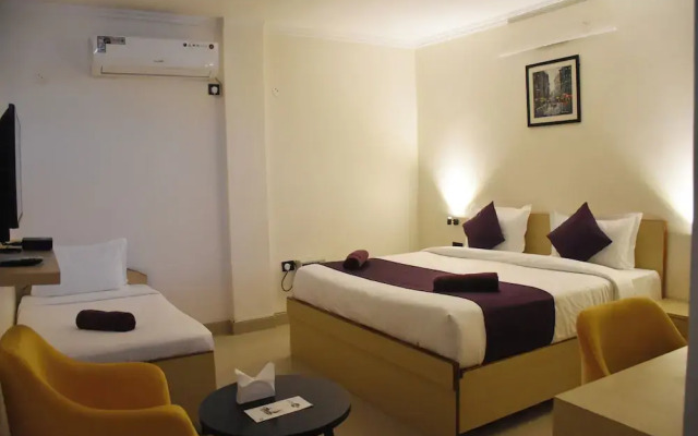 Date Palm Hotel