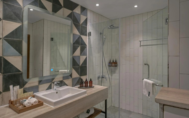 Baitong Hotel & Resort