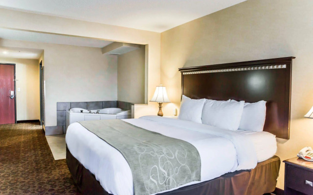 Fairfield Inn & Suites by Marriott Greensboro Coliseum Area