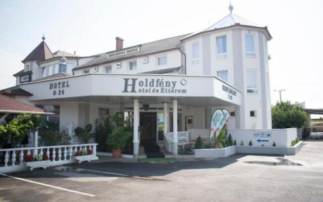 Holdfény Hotel