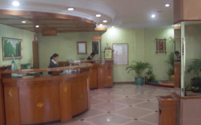 Puri Jaya Hotel