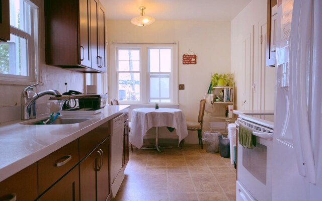 Seattle Urvan Village- Rainier