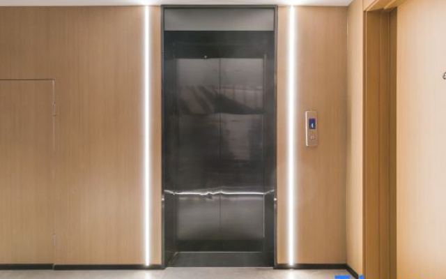 Ni Hao Hotel (Hangzhou Linjiang Shangmaocheng)