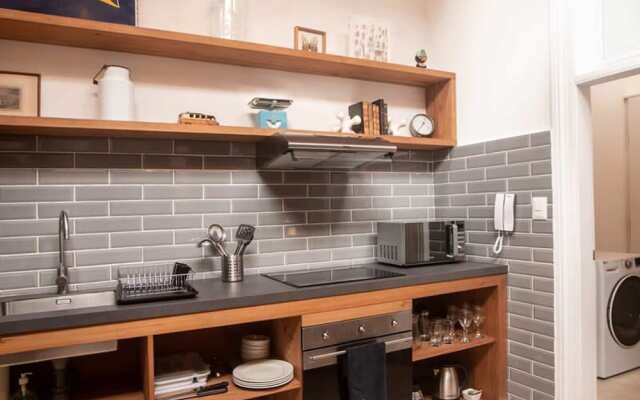 w Villa With Rooftop Terrace in Barranco