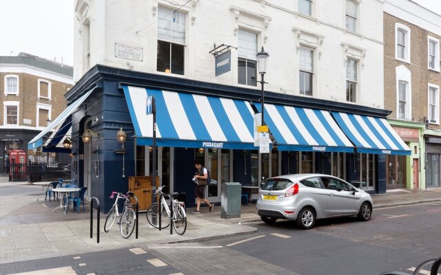 Stylish Portobello Road 2 Bedroom Easy Access