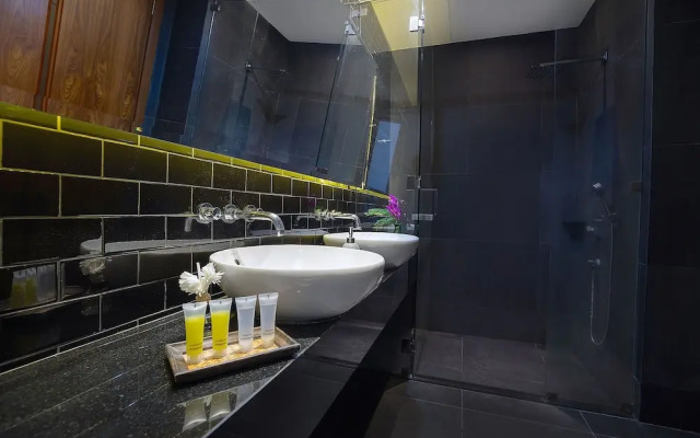 Elegant 3BR Pool Villa Coco B6 in Kamala
