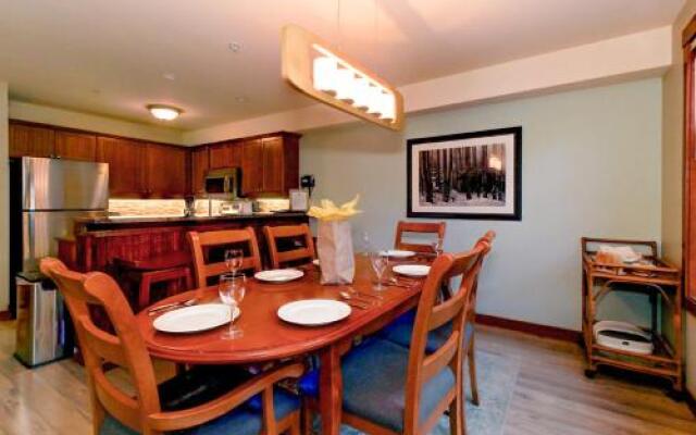 Eagle Springs East 207: Resting Moose Suite