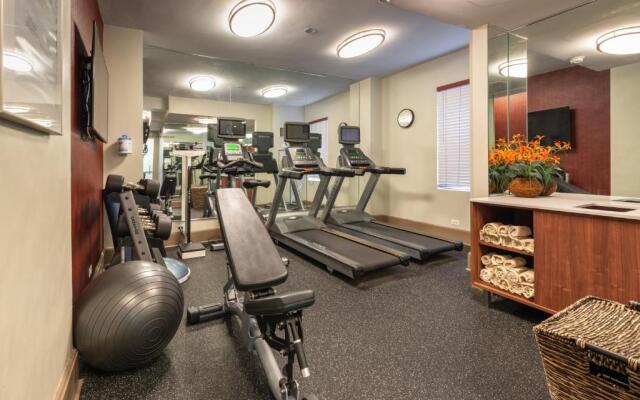 Holiday Inn Express Chicago - Magnificent Mile by IHG