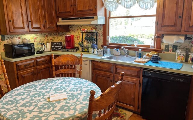 The Virginia Cliffe Inn