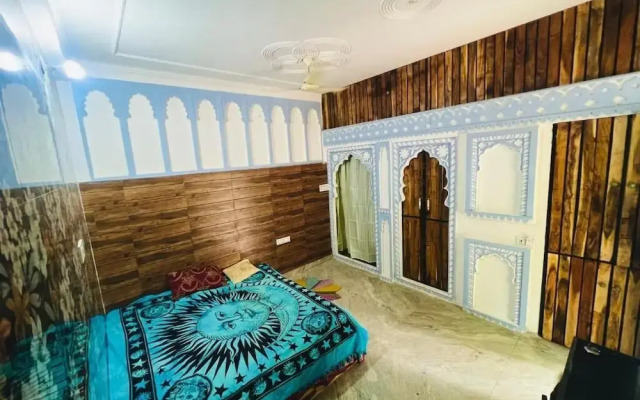 Bhoora House