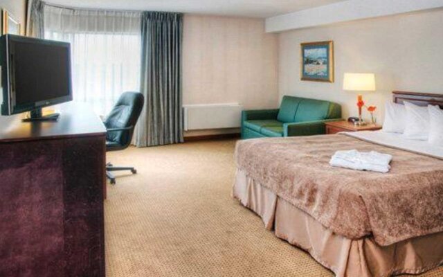 Quality Hotel & Suites Montreal East