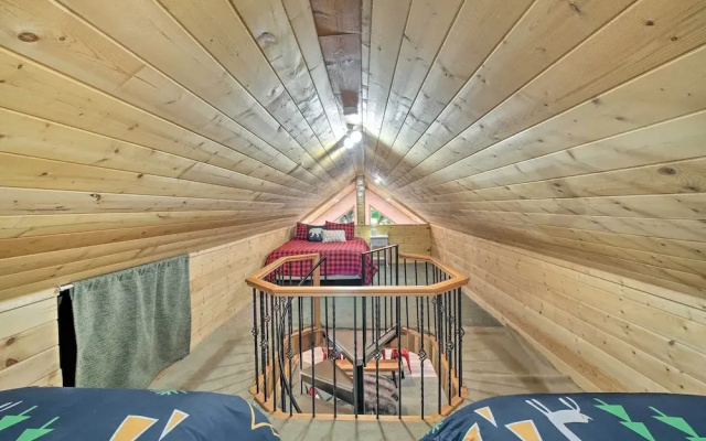 'wandering Elk' Cabin Retreat w/ Golf Access!