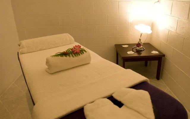 Madang Lodge Hotel
