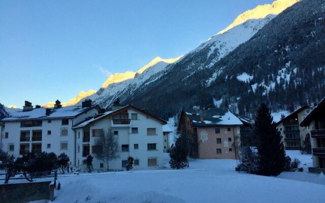 Spinas Gasthaus Val Bever - Hostel