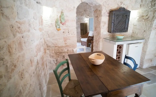 Trullo Bosco Selva Fasano by Typney