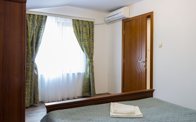 FM Luxury 1-BDR Apartment - Milena's