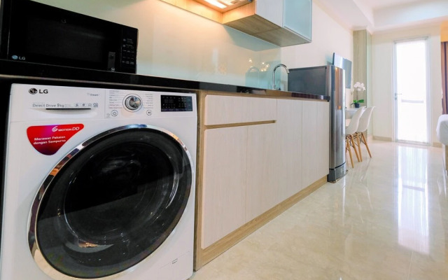 Stylish Studio Room Menteng Park Apartment