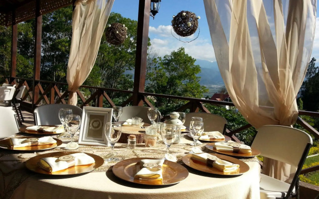 Altocerro Villas Hotel & Camping