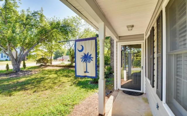Seneca Escape w/ Screened Patio: Near Lakes!