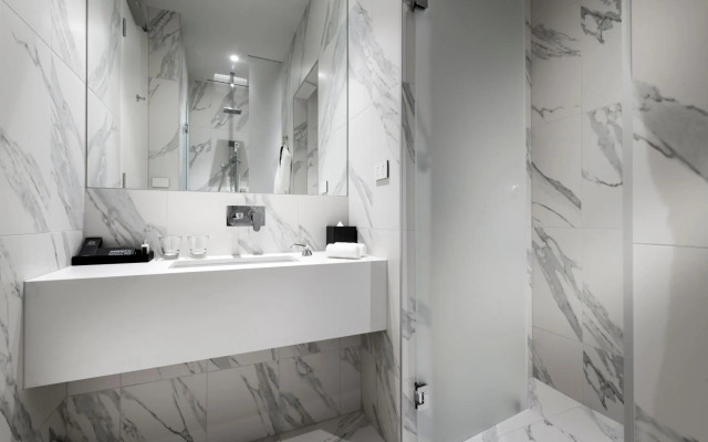 The Melbourne Hotel