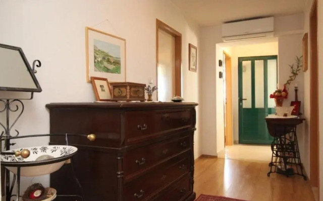 Apartments and rooms with parking space Tucepi, Makarska - 6901