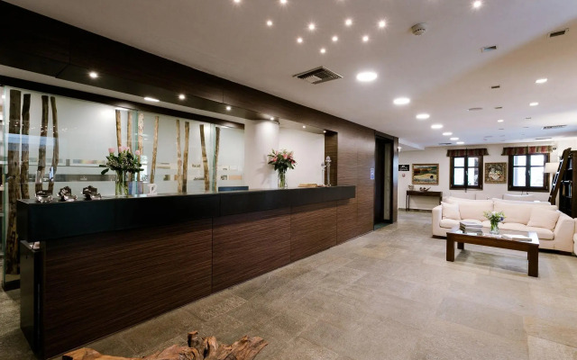 12 Months Luxury Resort