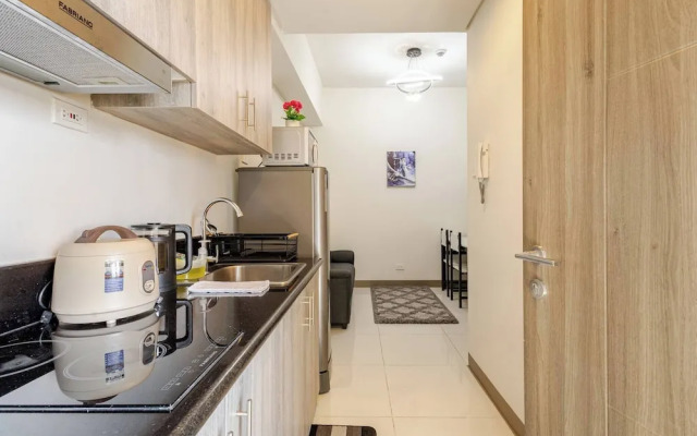 Luxurious Bayview 2BR Near MOA Picc CCP Free Wifi
