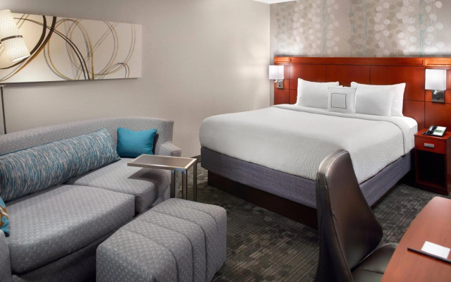 Courtyard by Marriott Fayetteville
