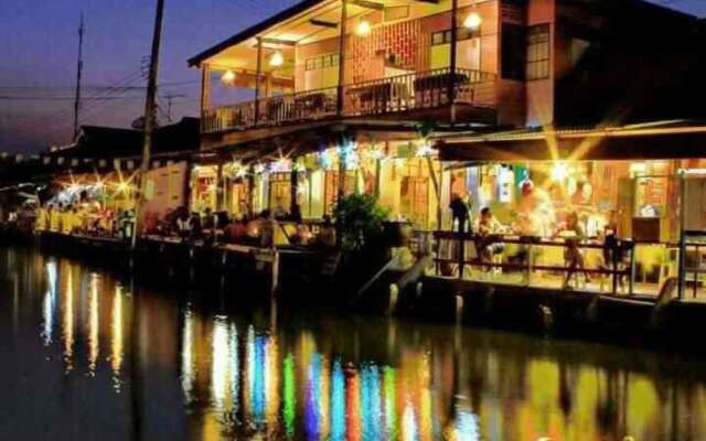 Ruang Sabai Amphawa