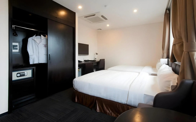 Sakura Hotel