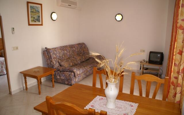 Bella Maria Apartments & Pool Club