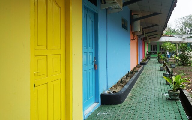 Pelangi Hotel by OYO Rooms