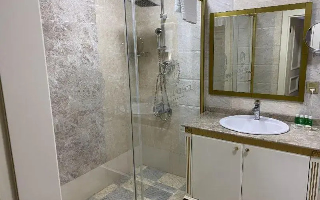 Premier Palace Apartment 1 Br Ggi