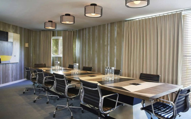 Avalon Hotel Beverly Hills, a Member of Design Hotels