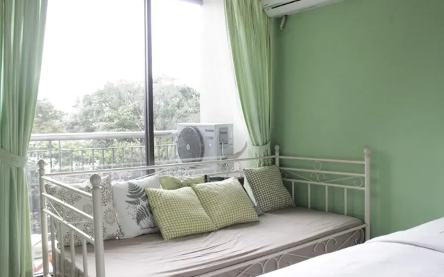 Stylish & Comfortable Studio at Beverly Dago Apartment
