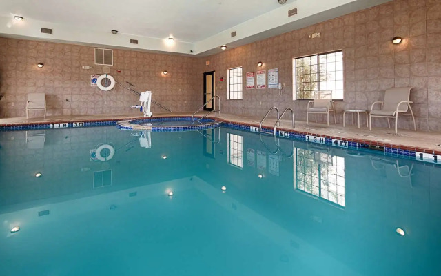 SureStay Plus Hotel by Best Western Quanah