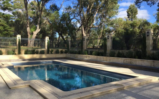 Le Manoir B&B