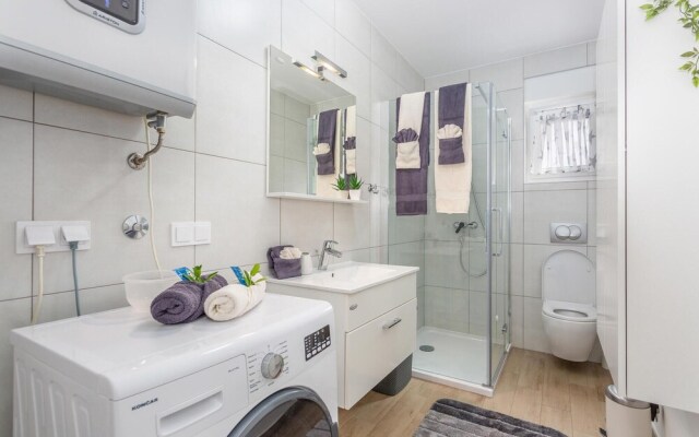 Awesome Apartment in Vantacici With Wifi and 2 Bedrooms