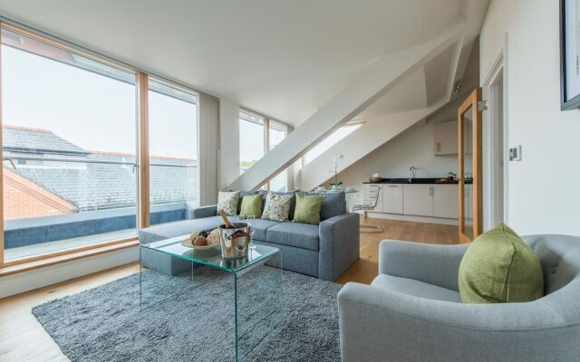 Hampden Apartments - The Elizabeth