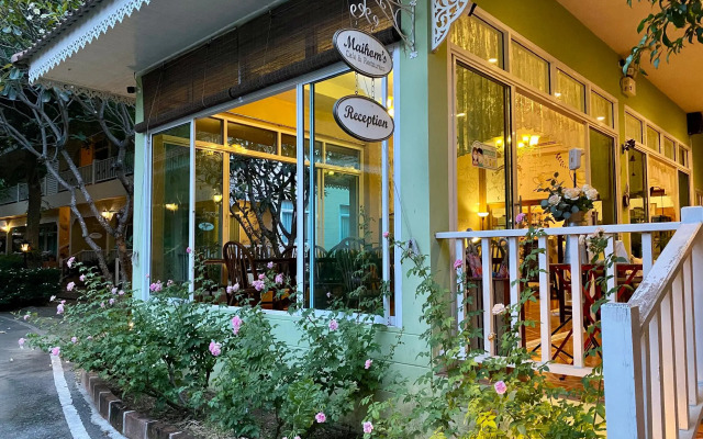 Ruenmaihom Riverside Cottage