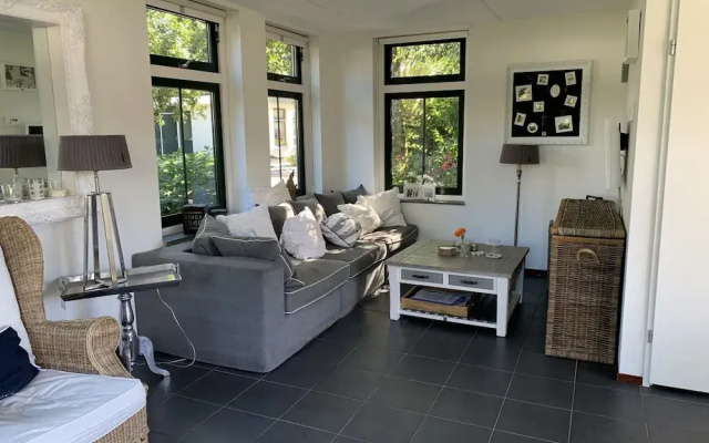 Nice Holiday Home with Dishwasher near Beach