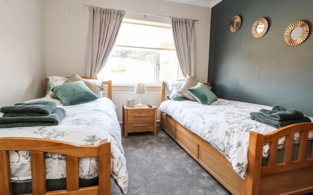 2 Pine Grove