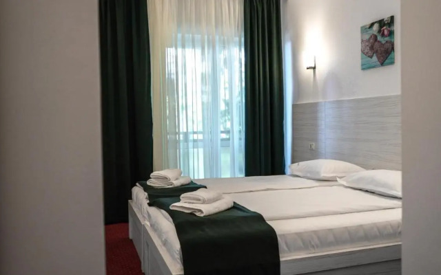 Hotel Cirus