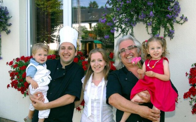 Hotel Aux Beaux Rivages En Gaume