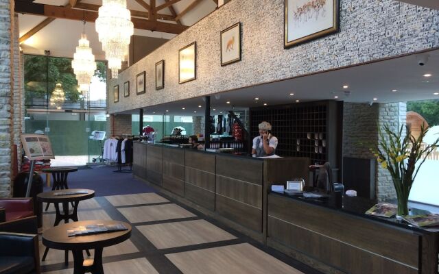 Tracy Park Hotel and Country Club