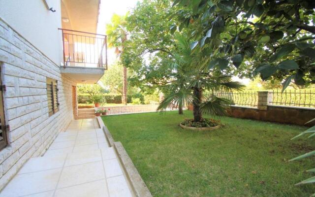 Labinac Ines, Only 300 M From Beach